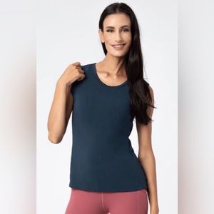NWT Vie Active Alexis Tank